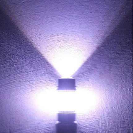 White LED Car Front Fog Light Bulb For Daytime Running bright white beam demo showing compact LED fog light illumination
