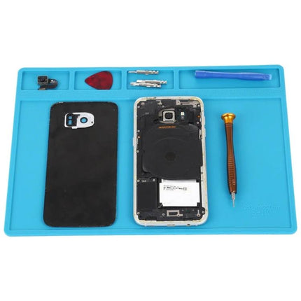 Insulation Heat-Resistant ESD Mat for Repair Work, 28 x 20 cm showing disassembled smartphone, tools, and pre-drilled holes for components