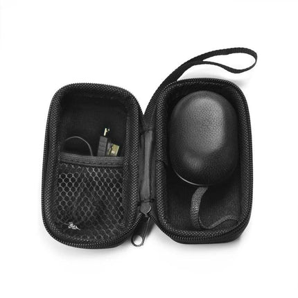 Essential Protective Bag for B&O PLAY Earphones on the Go – black nylon zip case with mesh pocket and wrist strap protecting Beoplay E8