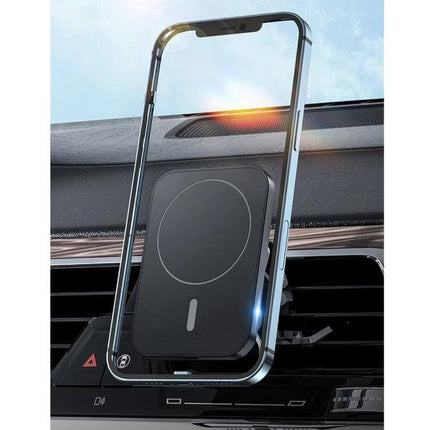 Magnetic Wireless Car Vent Mount For iPhone Daily Driving – 15W wireless magnetic vent charger holding iPhone securely for hands-free navigation