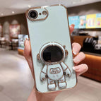 For iPhone 17e / 16e / Green