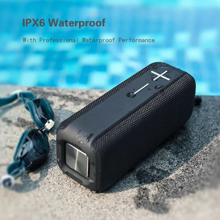 Portable Bluetooth Speaker With Carabiner For Outdoor Use IPX6 waterproof speaker clipped to backpack for hikes