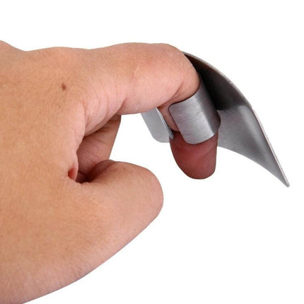 Stainless Steel Finger Guard For Safe Vegetable Cutting on fingertip protecting while slicing vegetables, durable silver plate shield