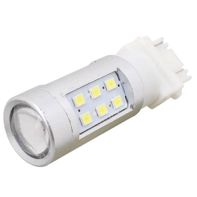 T25 White LED Car Brake Light Bulbs 2 Pack for Parking Lights - close-up of single white T25 LED bulb with 6 LEDs and plug-and-play base