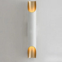 Sleek Aluminum LED Wall Sconce for Contemporary Spaces