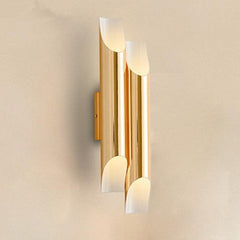 Sleek Aluminum LED Wall Sconce for Contemporary Spaces