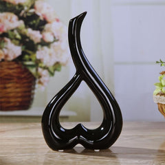 Romantic Heart-Shaped Ceramic Flower Vase for Home and Office Decoration