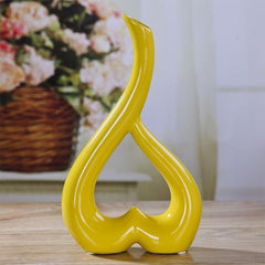 Romantic Heart-Shaped Ceramic Flower Vase for Home and Office Decoration