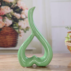 Romantic Heart-Shaped Ceramic Flower Vase for Home and Office Decoration