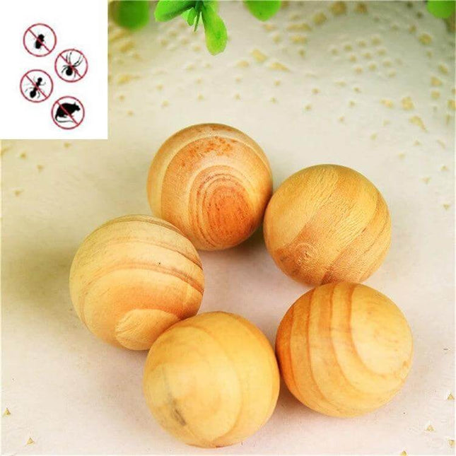 Natural Camphor Wood Balls 5pc Set for Moth and Insect Repellent - Five 2.5cm non-toxic camphor wood balls for wardrobes, drawers, cars and storage