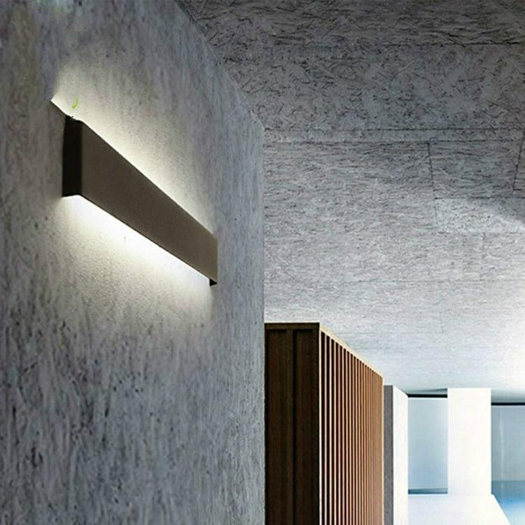 Sleek Contemporary LED Wall Sconce for Hallways and Living Spaces