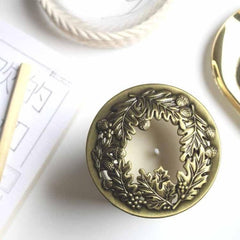 Elegant Zinc Alloy Smart Cover for Wall-Mounted Scented Candles