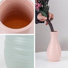 Contemporary Minimalist Plastic Floral Vase for Stylish Desk Décor