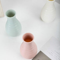 Contemporary Minimalist Plastic Floral Vase for Stylish Desk Décor