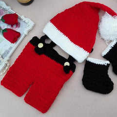 Christmas-Themed Baby Photography Outfit Set: Hand-Knitted Wool Hat, Overalls Shorts, and Socks