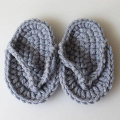 Mini Hand-Crocheted Slippers for Newborn Photography Props