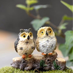 Set of 2 Creative Mini Owl Resin Ornaments for Whimsical Landscape Decor - Random Colors