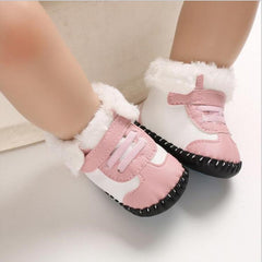 Cozy Winter Booties for Newborns - Soft Sole Infant Footwear for First Steps