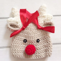 Hand-Knitted Wool Cap for Babies - Adorable Cartoon Christmas Deer Design