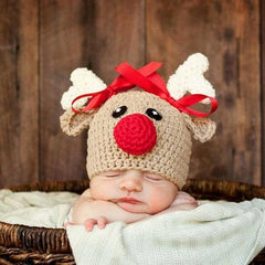 Hand-Knitted Wool Cap for Babies - Adorable Cartoon Christmas Deer Design