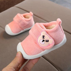 Chaussures en coton antidérapantes à semelles souples et chaudes en polaire corail pour bébé