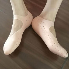 Silicone Beach Socks with Heel Guard and Moisturizing Benefits