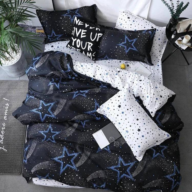 1.5m Four Piece Printed Bedding Set for Everyday Use - black and white star print polyester duvet set on 1.5m bed