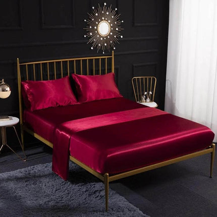 Home Silk-Like Bedding Set, 4-Piece US King Size Bed luxurious red silk-like quilted set on gold bed frame
