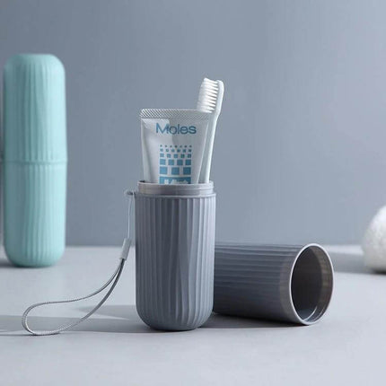 Travel Toothbrush Storage Cup With Two Mouthwash Cups - compact PP travel toothbrush case with tether holding toothbrush and tube, 196x60mm, lightweight 60g