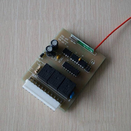 Car Keyless Entry Remote with Central Locking and Window Function showing internal circuit board and antenna for remote control