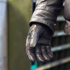 Premium All-Season Leather Riding Gloves with Touchscreen Capability for Motorcycles and Biking