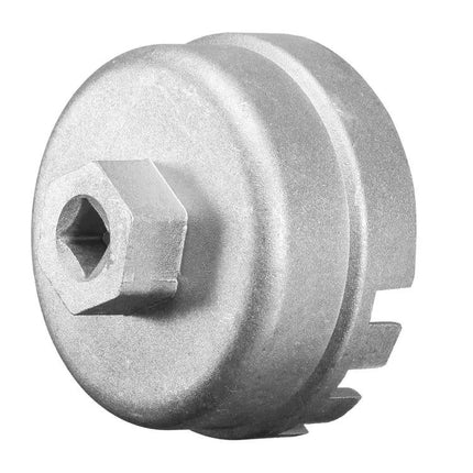 Tool for Oil Filter Changes in Daily Vehicle Maintenance