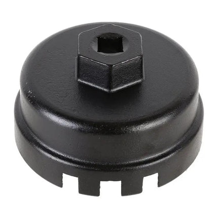 Tool for Oil Filter Changes in Daily Vehicle Maintenance