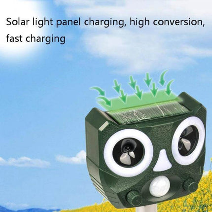 Outdoor Solar Ultrasonic Insect Repellent For Gardens with solar panel charging, ABS housing, USB option, ultrasonic speakers and motion sensor for patios