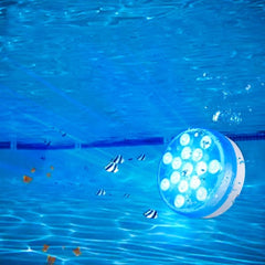 Lámpara de piscina impermeable magnética con luz de buceo con control remoto por radiofrecuencia de 15 LED. Especificaciones: