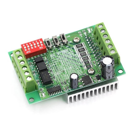 Stepper Motor Controller Board for DIY Projects, green PCB with terminals, DIP switches and heat sink for robotics and CNC 24V recommendation