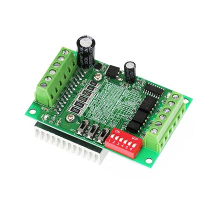 Stepper Motor Controller Board for DIY Projects — green PCB with terminal blocks, DIP switches and capacitors for precise motor control (24V recommended)
