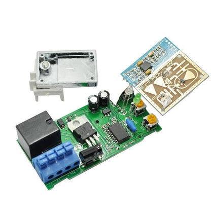 Microwave Radar Sensor for Indoor Human Motion Detection circuit board module with 5.8GHz antenna and connectors for lighting automation