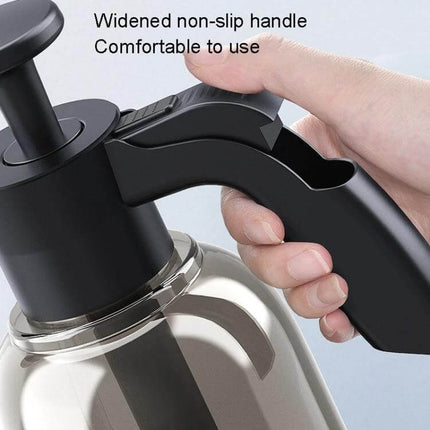 Handheld Foam Sprayer for Car Washing and Home Cleaning - close-up of widened non-slip handle and trigger for comfortable foam spraying