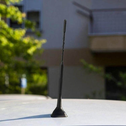 Roof Mounted DAB FM Antenna for Car Radio Signal Reception on car roof with 7dB amplifier to boost weak AM/FM signals