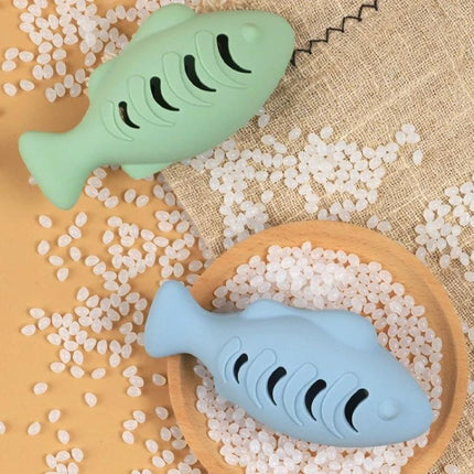Silicone Fish Shaped Toy for Cats' Daily Home Play Sessions - durable silicone treat-dispensing fish to engage indoor cats