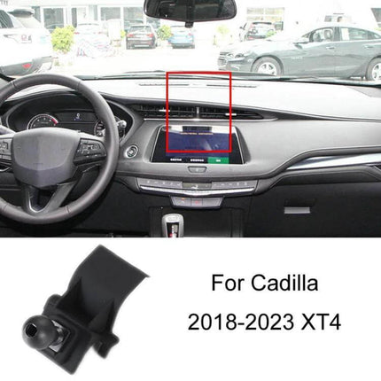 Cadillac Dashboard Phone Mount For Navigation Left Hand Drive installed on Cadillac XT4 dashboard aligning with original car card position for stable GPS use