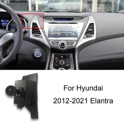 Dashboard Clip-On Navigation Bracket for Hyundai Cars installed on Elantra dashboard vent, clip-on mount keeps phone stable for navigation