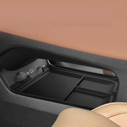 Leapmotor Center Console Storage Box For Everyday Essentials slim custom-fit organizer tray for C10/C163 holding phones keys glasses