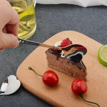 Heart Shaped Stainless Steel Teaspoon Set For Coffee Or Desserts - mirror‑polished heart teaspoon serving cake and coffee, 3.2×14.3cm, durable stainless steel