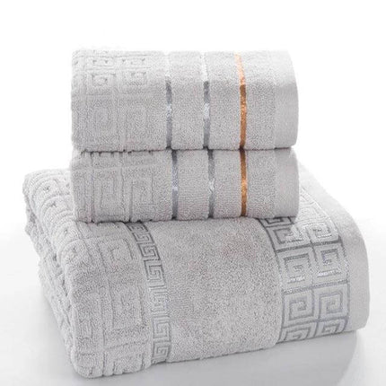 Three-Piece Cotton Towel Bath Set For Everyday Use - Stack Of Soft Light Gray Towels (70x140cm + 34x70cm x2)