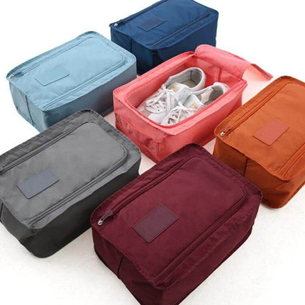 Waterproof Shoes Bag Organizer 30x21x11 cm Travel Pouch in multiple colors with sneakers inside, water-repellent nylon travel shoe storage