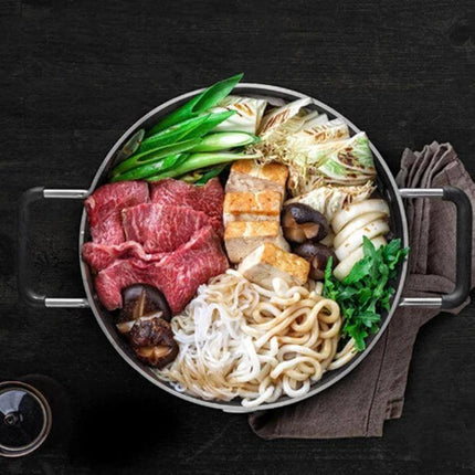 Xiaomi Mijia 4L Stockpot For Everyday Cooking with beef, tofu, mushrooms and udon in induction-ready stainless aluminum pot
