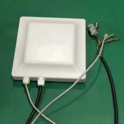 Integrated UHF RFID Reader for Identification up to 5 Meters with WiFi | Syndmart