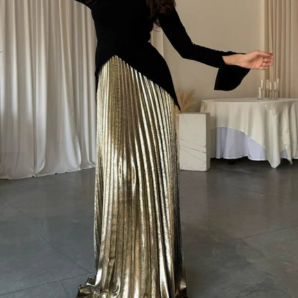 Black Bell Sleeve Top And Pleated Skirt Set For Daily Wear